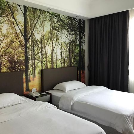 Guangzhou Nanfang Yiyuan Hotel Εξωτερικό φωτογραφία