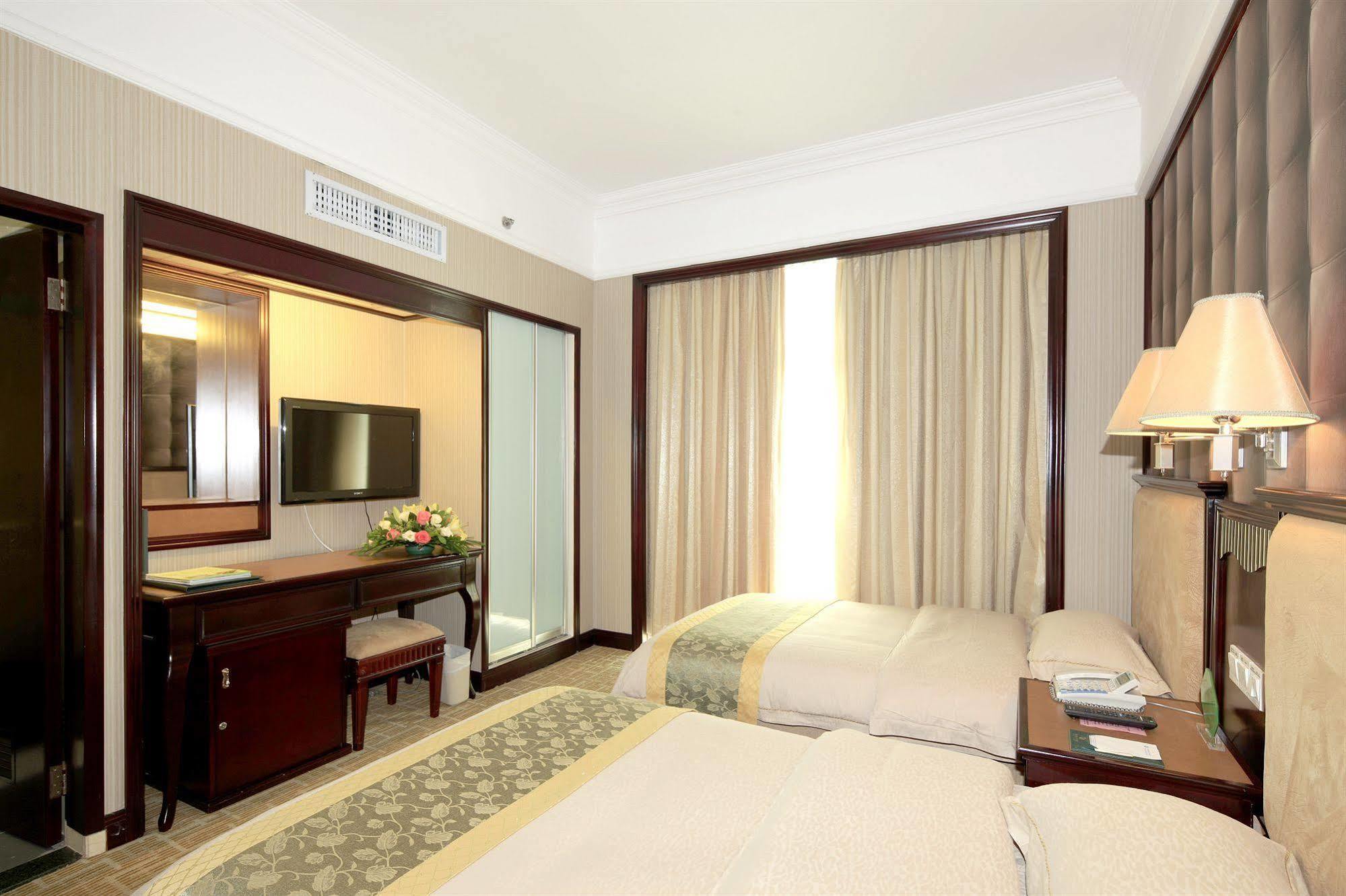 Guangzhou Nanfang Yiyuan Hotel Εξωτερικό φωτογραφία