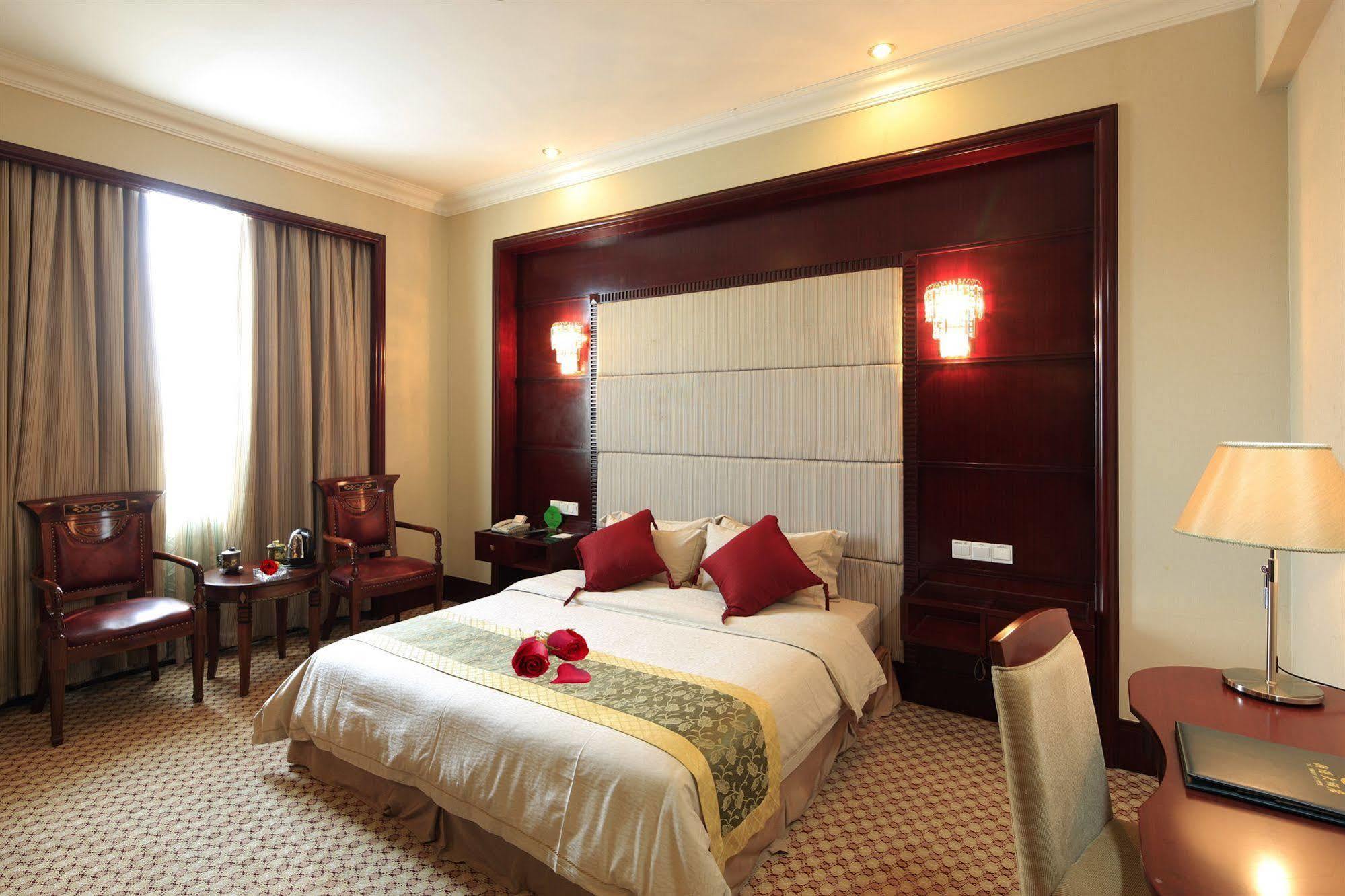 Guangzhou Nanfang Yiyuan Hotel Εξωτερικό φωτογραφία