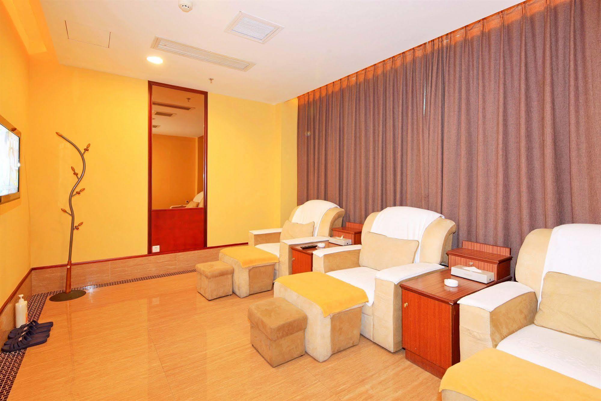 Guangzhou Nanfang Yiyuan Hotel Εξωτερικό φωτογραφία